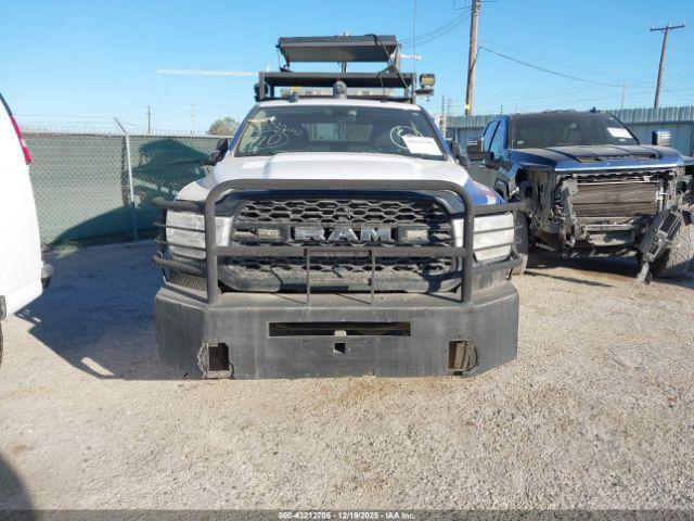 Ram 2500 Tradesman  4x4 8' Box Image 7