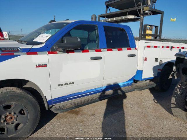 Ram 2500 Tradesman  4x4 8' Box Image 5