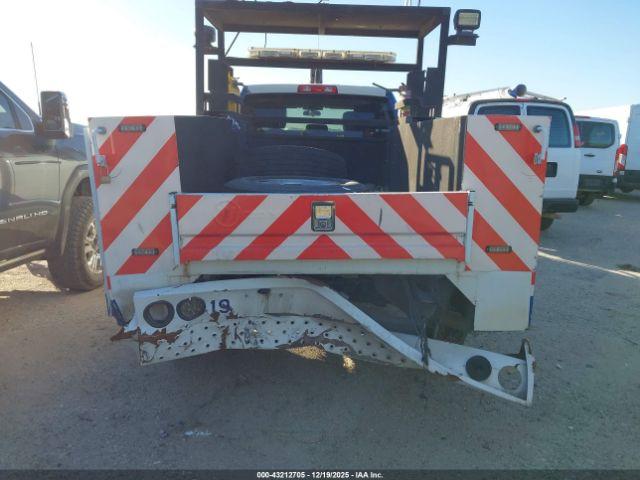 Ram 2500 Tradesman  4x4 8' Box Image 9