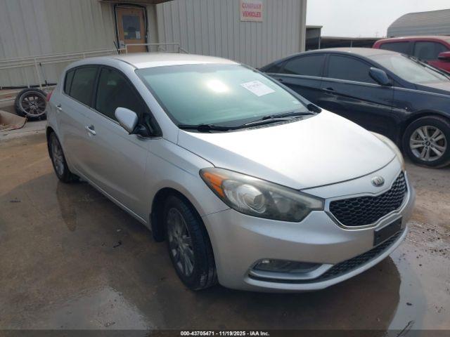  Salvage Kia Forte
