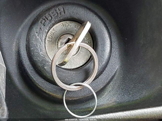 Toyota Tacoma Image 14