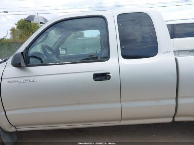 Toyota Tacoma Image 16