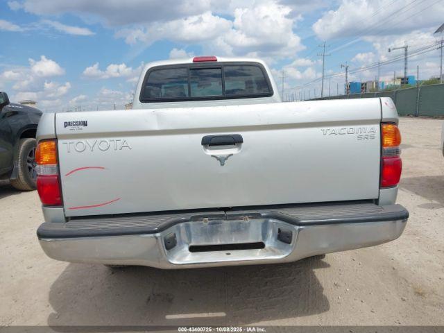 Toyota Tacoma Image 6