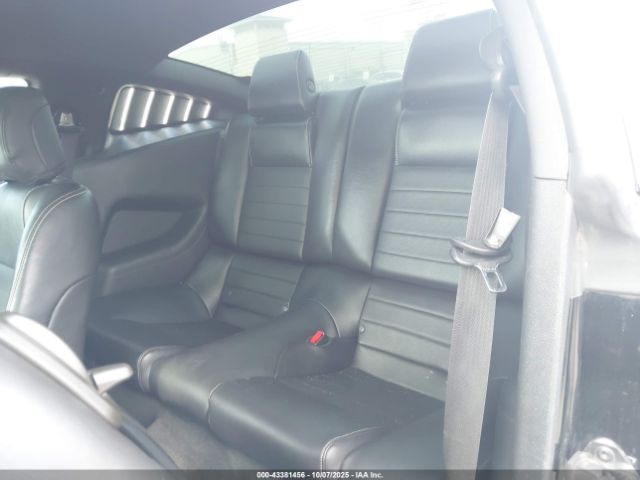 Ford Mustang V6 Premium Image 6