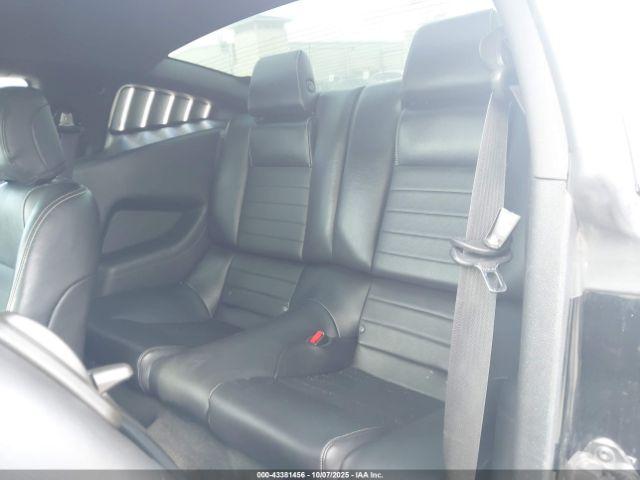 Ford Mustang V6 Premium Image 6