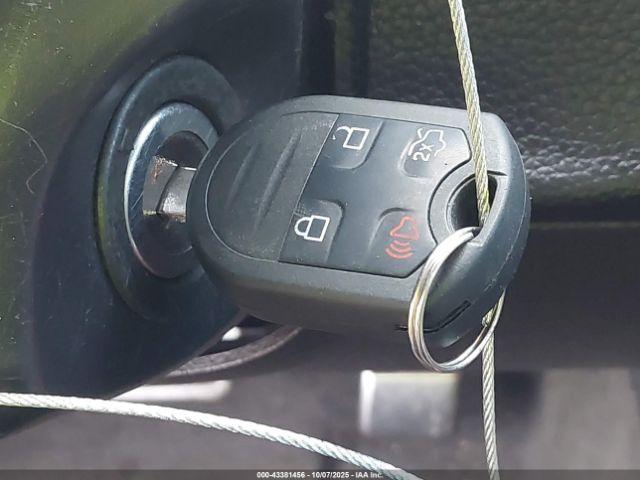 Ford Mustang V6 Premium Image 9