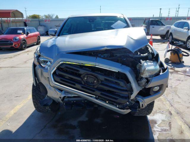 Toyota Tacoma Sr5 V6 Image 8