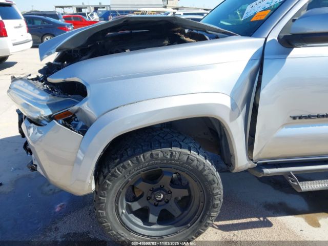 Toyota Tacoma Sr5 V6 Image 17