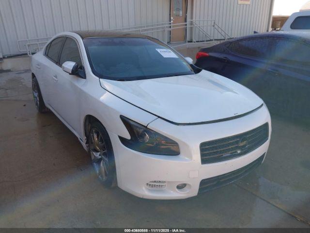  Salvage Nissan Maxima