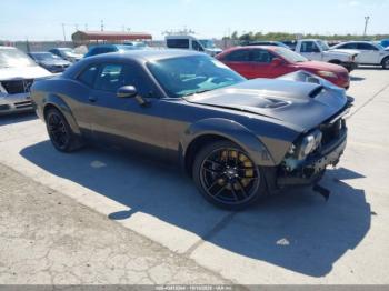  Salvage Dodge Challenger