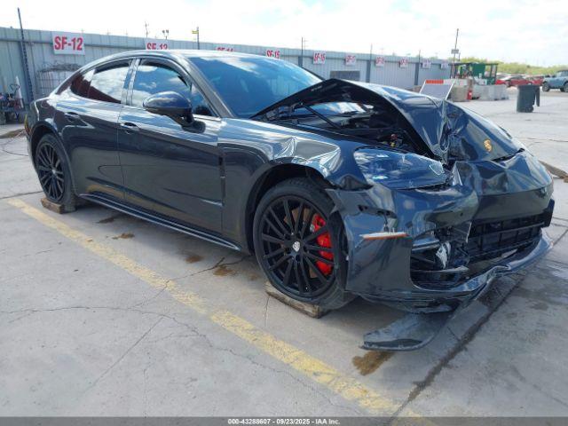  Salvage Porsche Panamera