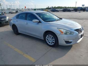  Salvage Nissan Altima