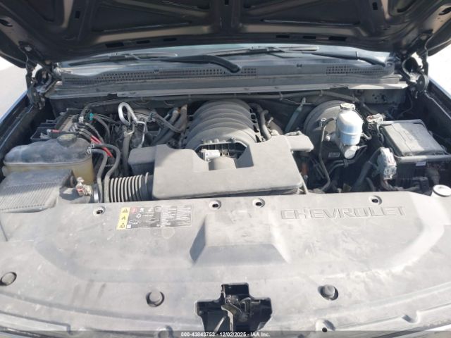 Chevrolet Suburban 2wd Lt Image 18