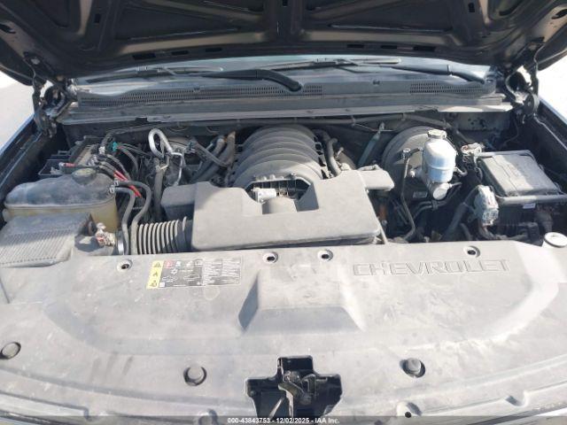 Chevrolet Suburban 2wd Lt Image 18