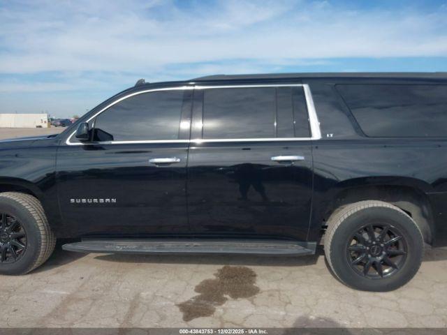 Chevrolet Suburban 2wd Lt Image 15