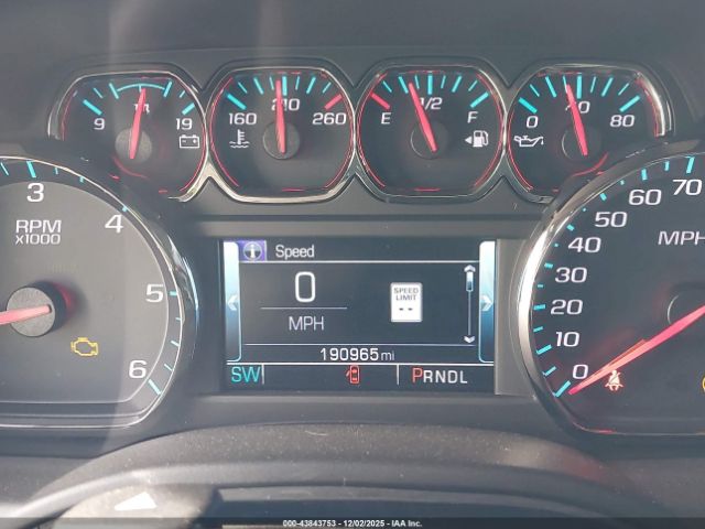 Chevrolet Suburban 2wd Lt Image 11