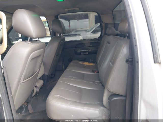 Chevrolet Silverado 3500 Work Truck Image 5