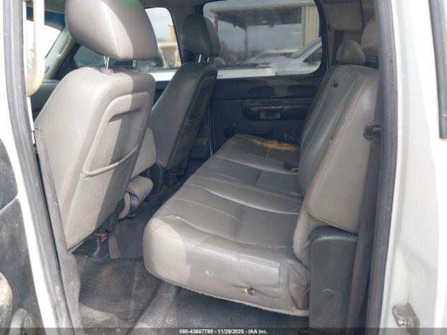 Chevrolet Silverado 3500 Work Truck Image 13