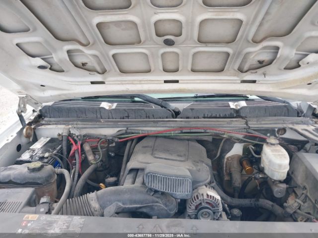 Chevrolet Silverado 3500 Work Truck Image 10