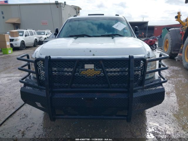 Chevrolet Silverado 3500 Work Truck Image 2