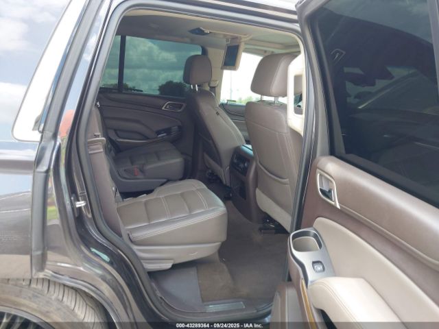 GMC Yukon Denali Image 9