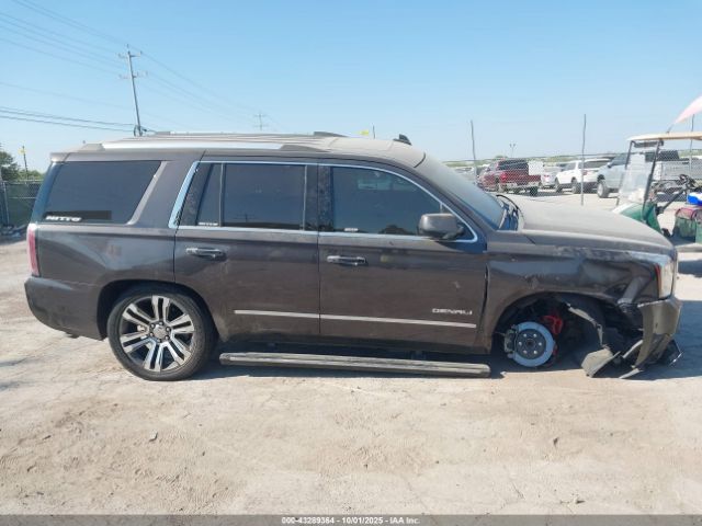 GMC Yukon Denali Image 5