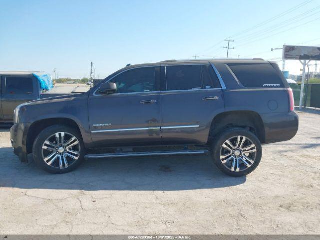 GMC Yukon Denali Image 13