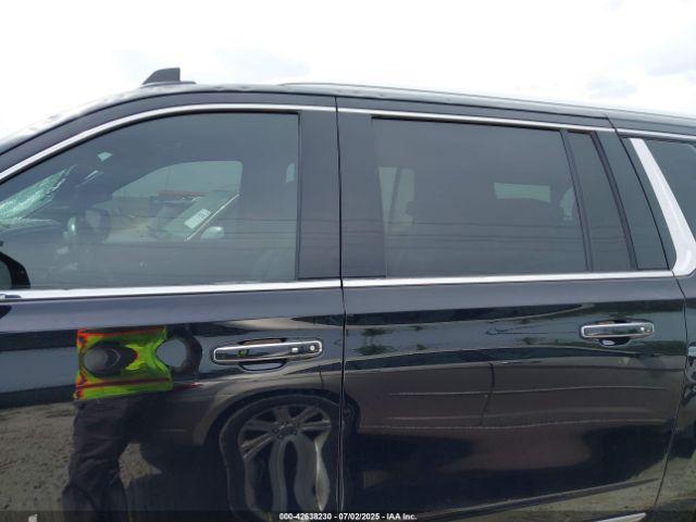 GMC Yukon 4wd Denali Image 12