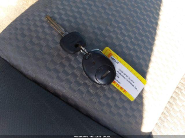 Toyota Tacoma Prerunner V6 Image 16