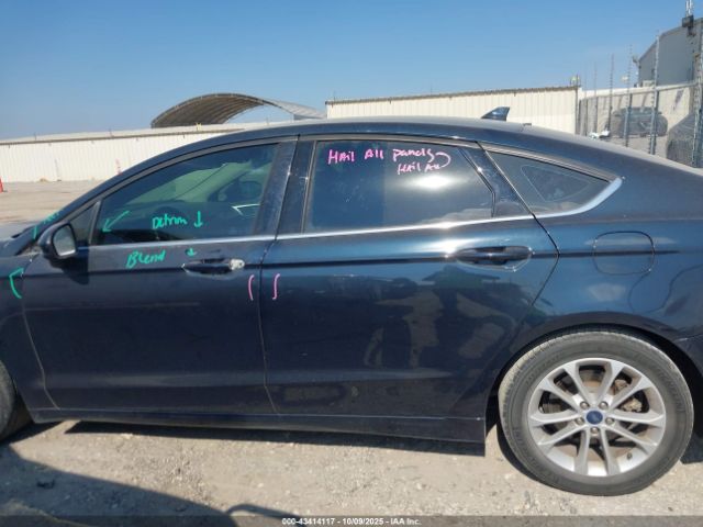 Ford Fusion Se Image 15