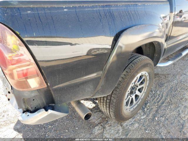 Toyota Tacoma Prerunner V6 Image 15