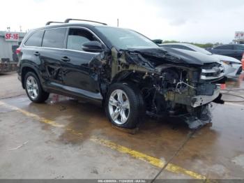  Salvage Toyota Highlander