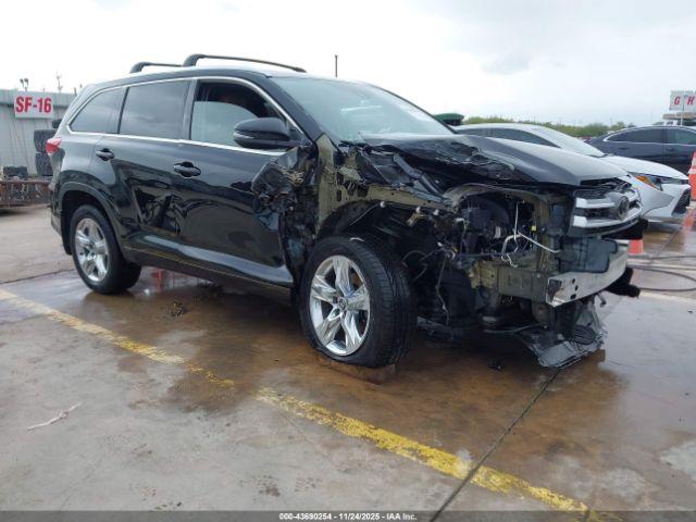  Salvage Toyota Highlander