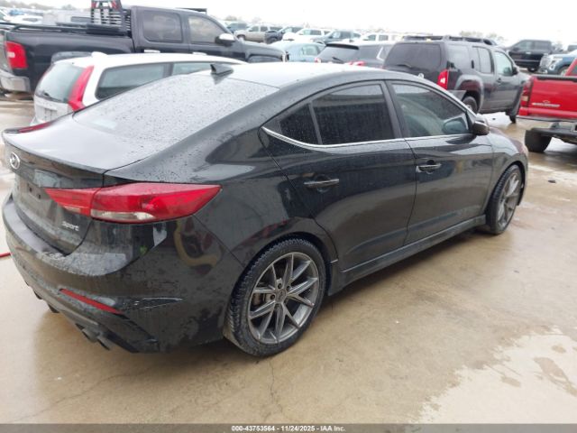 Hyundai ELANTRA Sport Image 2