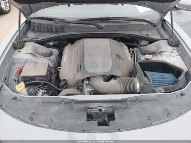 Dodge Charger Image 8