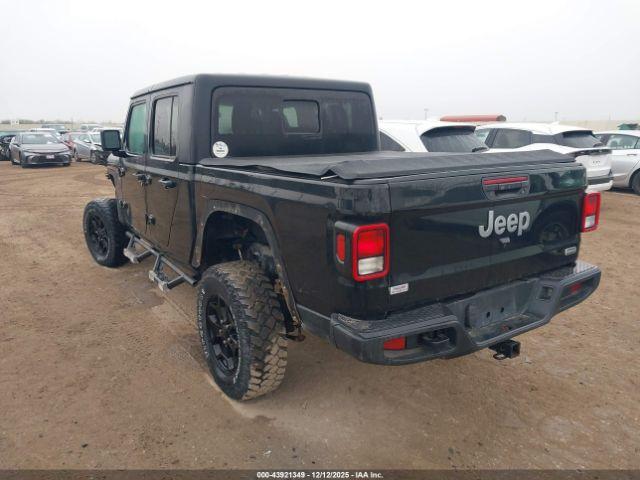 Jeep Gladiator Overland 4x4 Image 11