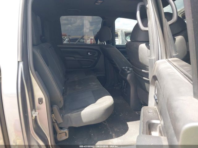 Nissan Titan Sv Diesel Image 20