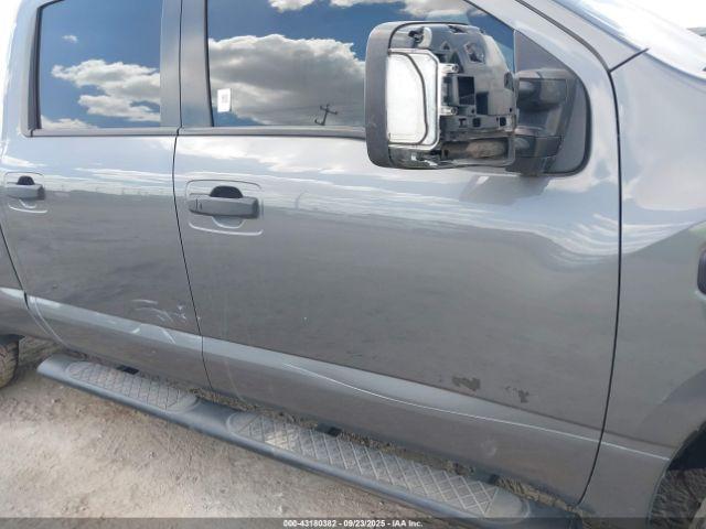 Nissan Titan Sv Diesel Image 19