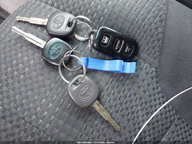 Toyota 4Runner Image 11