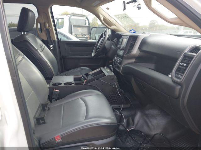 Ram 2500 Tradesman  4x2 8' Box Image 9