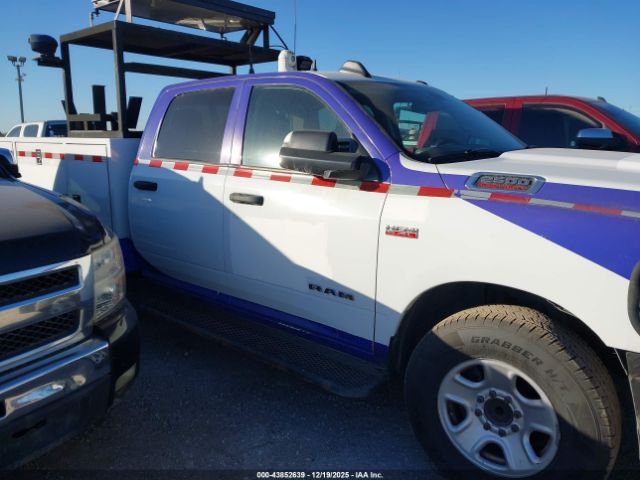 Ram 2500 Tradesman  4x2 8' Box Image 3