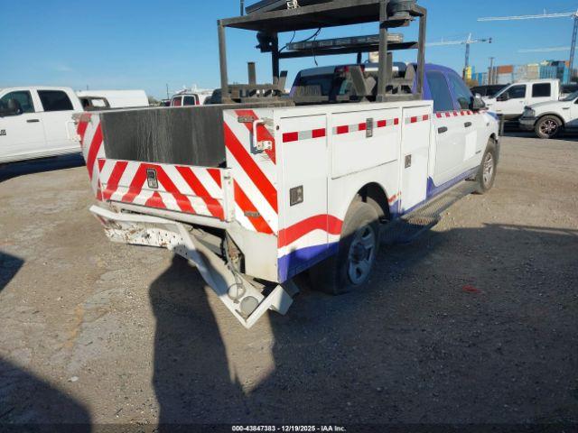 Ram 2500 Tradesman  4x2 8' Box Image 11