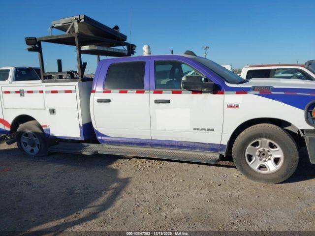 Ram 2500 Tradesman  4x2 8' Box Image 5