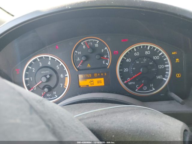 Nissan Titan Sv Image 6