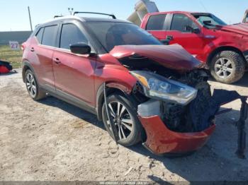  Salvage Nissan Kicks