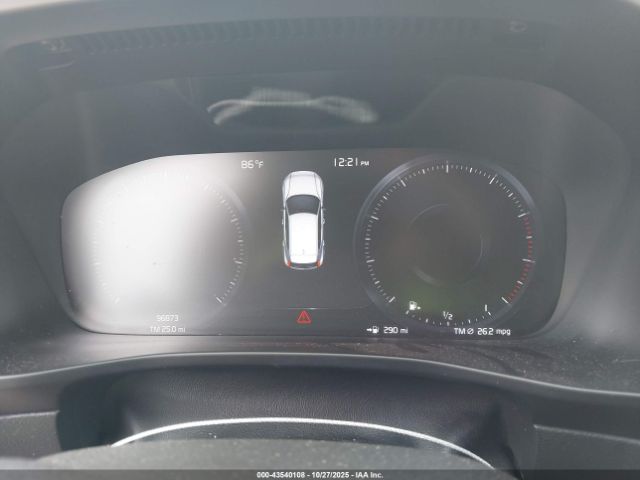 Volvo XC40 T4 Inscription Image 10