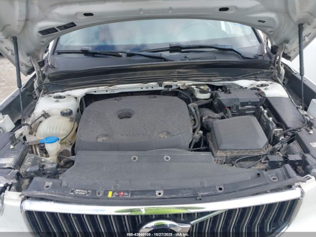 Volvo XC40 T4 Inscription Image 12