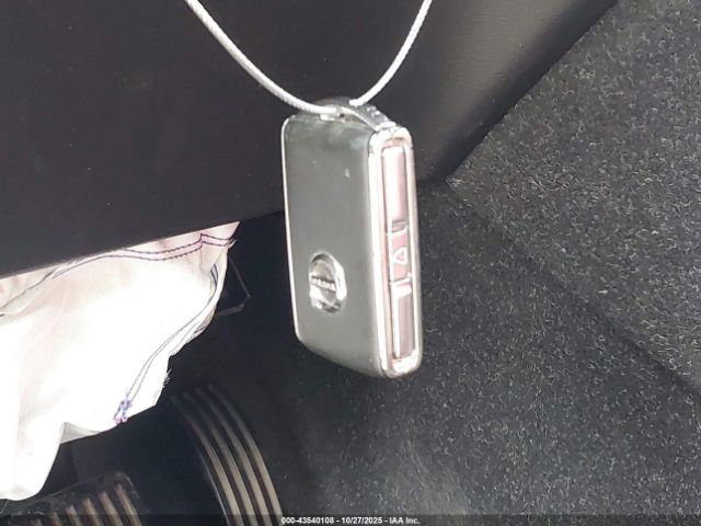 Volvo XC40 T4 Inscription Image 11