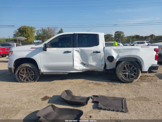 Chevrolet Silverado 1500 4wd  Short Bed Lt Trail Boss Image 16