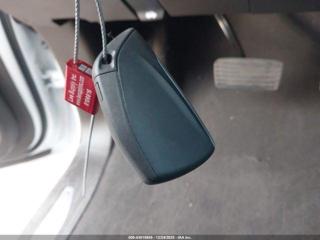 Chevrolet Silverado 1500 4wd  Short Bed Lt Trail Boss Image 3